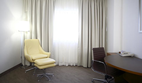 Novotel Canberra - Holiday Sunshine Coast 16