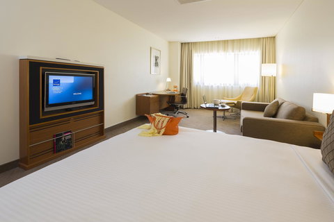 Novotel Canberra - Holiday Sunshine Coast 23
