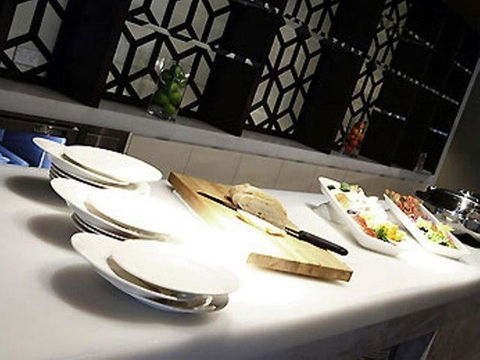 Novotel Canberra - Holiday Sunshine Coast 30