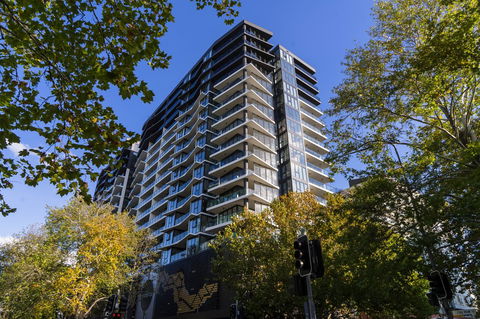 Highgate Executive Apartment City Walk Canberra - Sunshine Coast Tourism 33