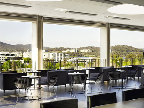 Burbury Hotel - Sunshine Coast Tourism 9