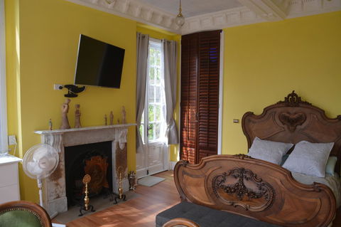 Garden Room - Sunshine Coast Tourism 1