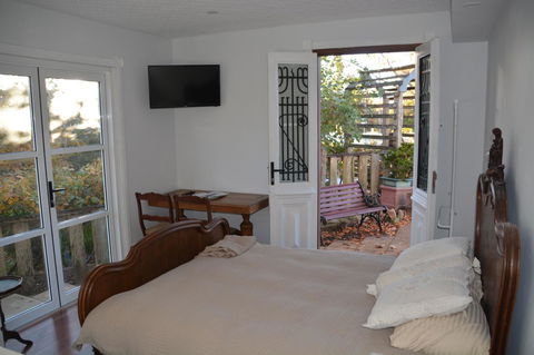 Garden Room - Sunshine Coast Tourism 4