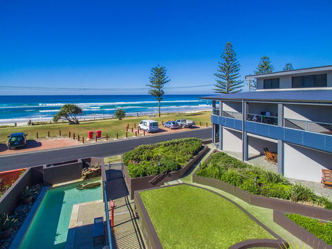 Lennox Holiday Apartments - Holiday Sunshine Coast 10