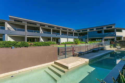 Lennox Holiday Apartments - Holiday Sunshine Coast 8