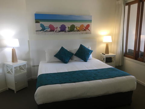 Lennox Holiday Apartments - Holiday Sunshine Coast 19