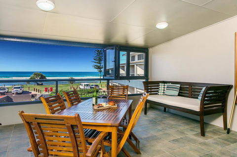 Lennox Holiday Apartments - Holiday Sunshine Coast 2