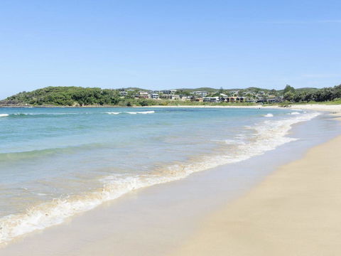 Bombora @ Fingal Bay - Holiday Sunshine Coast 3