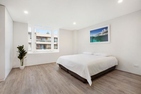 Bondi Beach Studio King Suite 2 - Holiday Sunshine Coast 0