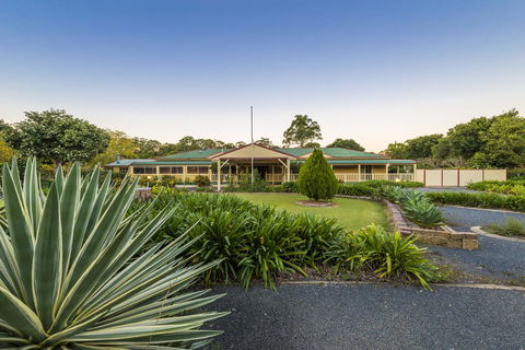 Bonville Lodge Bed & Breakfast - Sunshine Coast Tourism 0