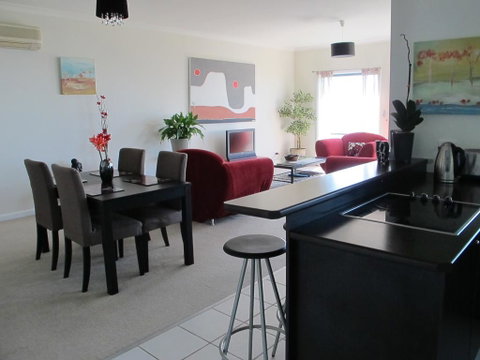 Bonza View - Sunshine Coast Tourism 3
