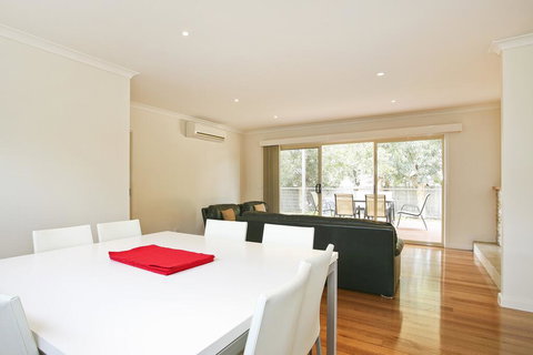 Boston Beach House 46 - Sunshine Coast Tourism 3