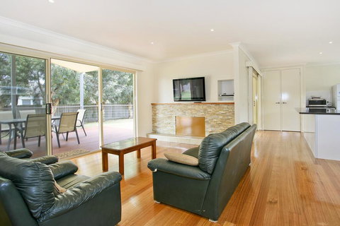 Boston Beach House 46 - Sunshine Coast Tourism 1