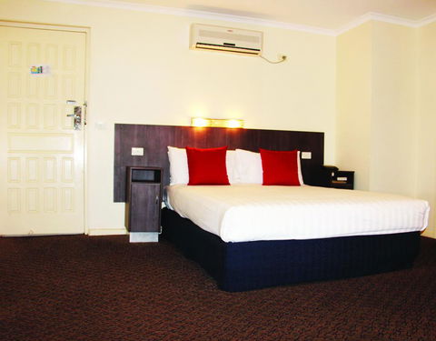 Boulevard Motor Inn - Sunshine Coast Tourism 2