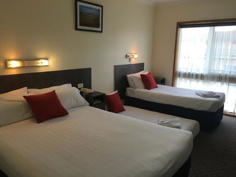 Boulevard Motor Inn - Sunshine Coast Tourism 3