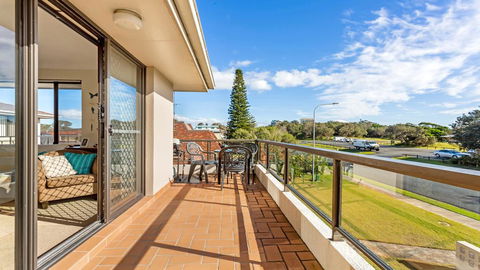 Boulevarde 2 - Pebbly Beach - Sunshine Coast Tourism 3