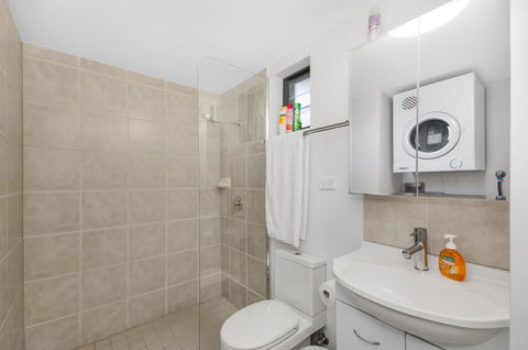 BOUTIQUE APARTMENTS BEACH LOCATION - Sunshine Coast Tourism 2