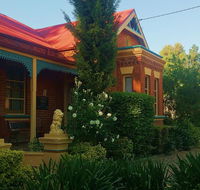 Boutique Motel Sefton House - Holiday Sunshine Coast