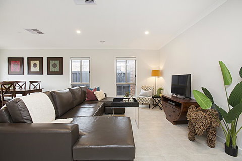 BOUTIQUE STAYS - Carinya - Sunshine Coast Tourism 2