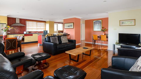 BOUTIQUE STAYS - Sandy Haven A - Sunshine Coast Tourism 0