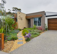 Boutique Stays - Seventh Street House in Parkdale - Holiday Sunshine Coast
