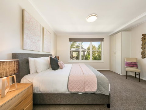 Boutique Stays - Sandy Breeze 1 - Sunshine Coast Tourism 1