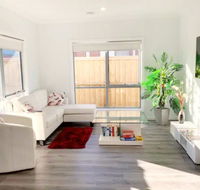 Brand New Home 10 mins to Beach Torquay Geelong Deakin Hospitals - Holiday Sunshine Coast