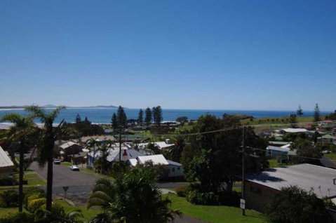 Breakers 1, 13 East Street - Sunshine Coast Tourism 0