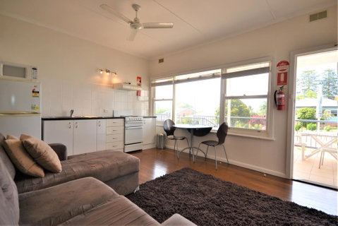 Breakers 2 2 Hill Street - Sunshine Coast Tourism 2