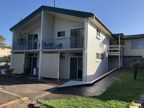 Breeze Inn - Sunshine Coast Tourism 2