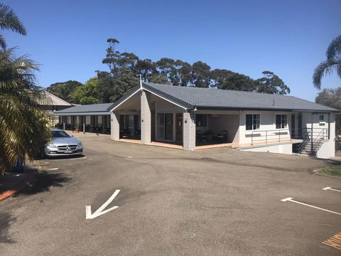 Breeze Inn - Sunshine Coast Tourism 0