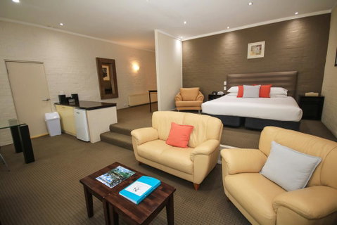 Briars Country Lodge - Sunshine Coast Tourism 1