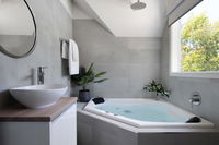 Book Daylesford Accommodation Vacations Sunshine Coast Tourism Sunshine Coast Tourism
