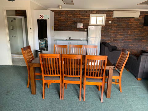 Bridge Street Motor Inn - Sunshine Coast Tourism 2
