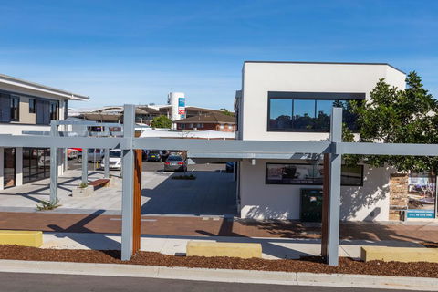 Bridge View Apartments - Sunshine Coast Tourism 1