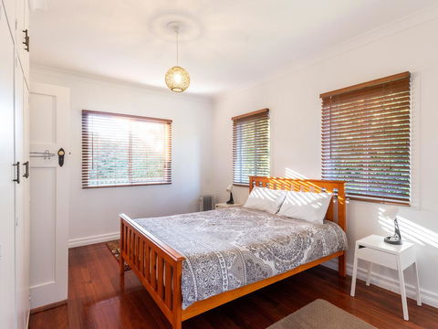 Bridle Guesthouse - Sunshine Coast Tourism 2