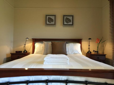 Brigadoon Cottages - Sunshine Coast Tourism 3