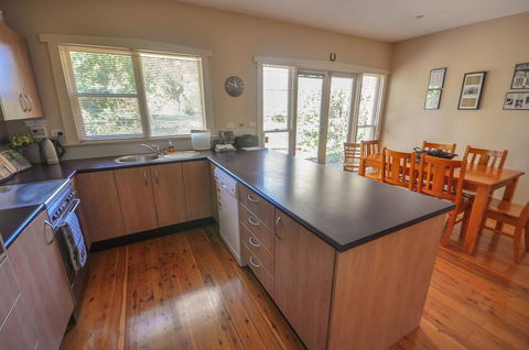 Brigalow Cottage - Sunshine Coast Tourism 2