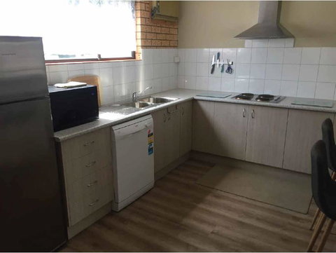 Bright Motor Inn - Sunshine Coast Tourism 2