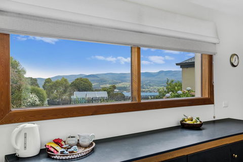 Brightwater Bed And Breakfast - Holiday Sunshine Coast 3