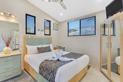 Brisbane Holiday Village - Holiday Sunshine Coast 2
