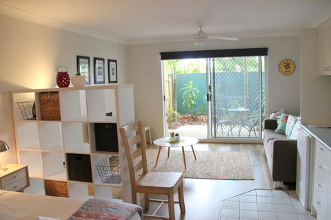 Broadwater Keys Holiday Apartments - Sunshine Coast Tourism 3