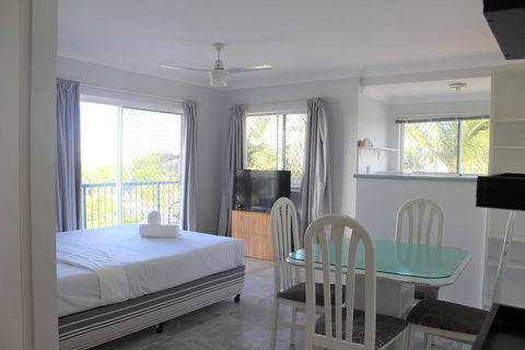 Broadwater Keys Holiday Apartments - Sunshine Coast Tourism 2