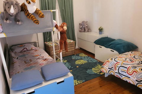Bronte Beach Apartment - Sunshine Coast Tourism 2