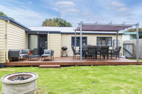 Bruce And Lola's - Sunshine Coast Tourism 1