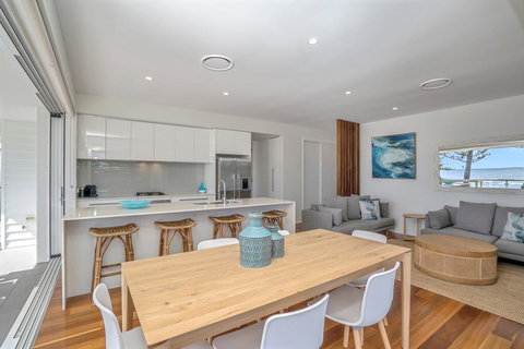Bujerum Apartments On Burleigh - Sunshine Coast Tourism 2