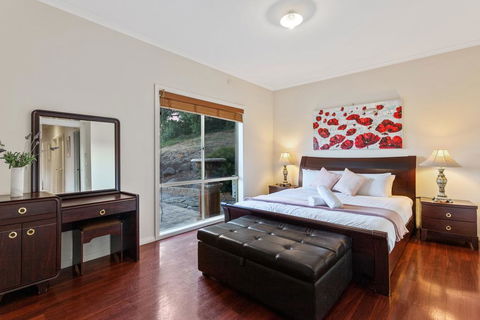 Bulla Hill Villas - Melbourne Airport - Holiday Sunshine Coast 3
