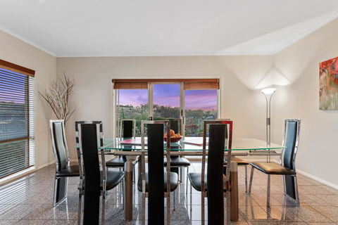 Bulla Hill Villas - Melbourne Airport - Holiday Sunshine Coast 2