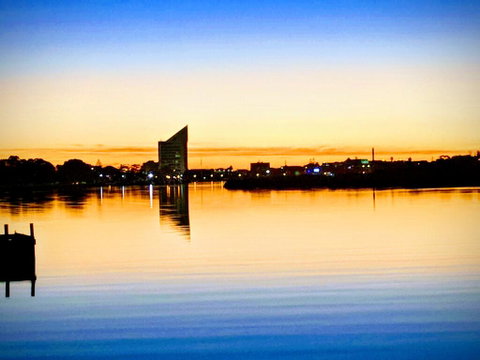 Bunbury's Most Convenient Location - Sunshine Coast Tourism 0