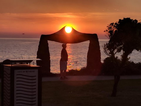 Bunbury's Most Convenient Location - Unit 2 - Sunshine Coast Tourism 0